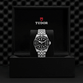 TUDOR Black Bay