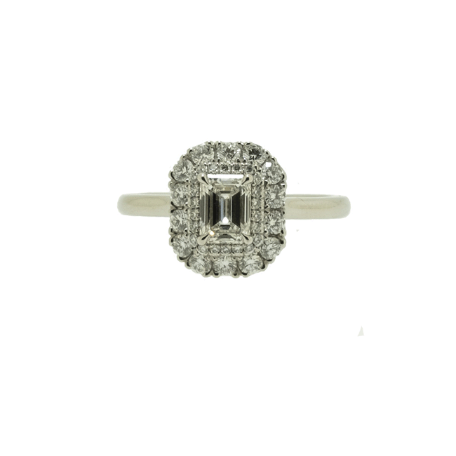 Preowned diamond cluster ring