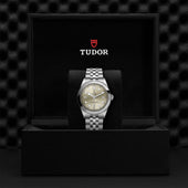 TUDOR Black Bay One 39