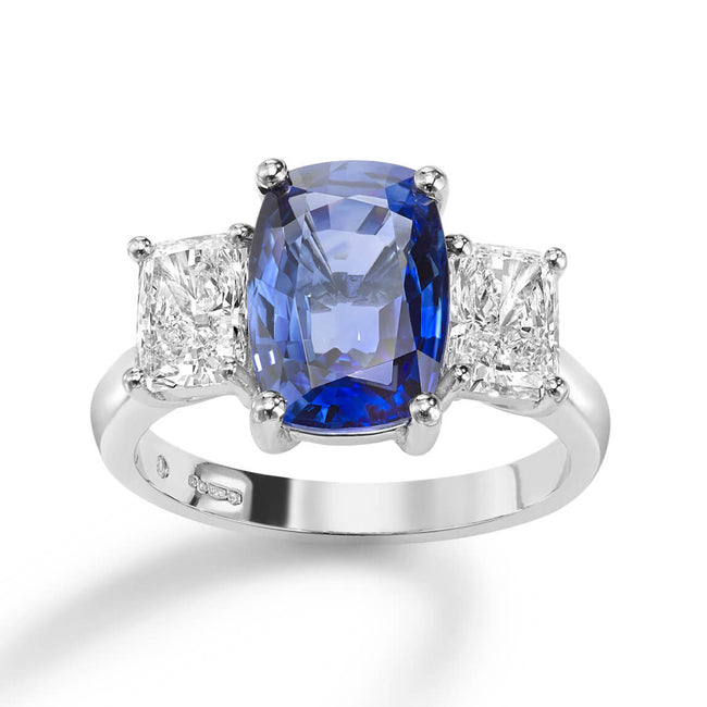 Sapphire 3.31ct and Diamonds Three Stone Ring